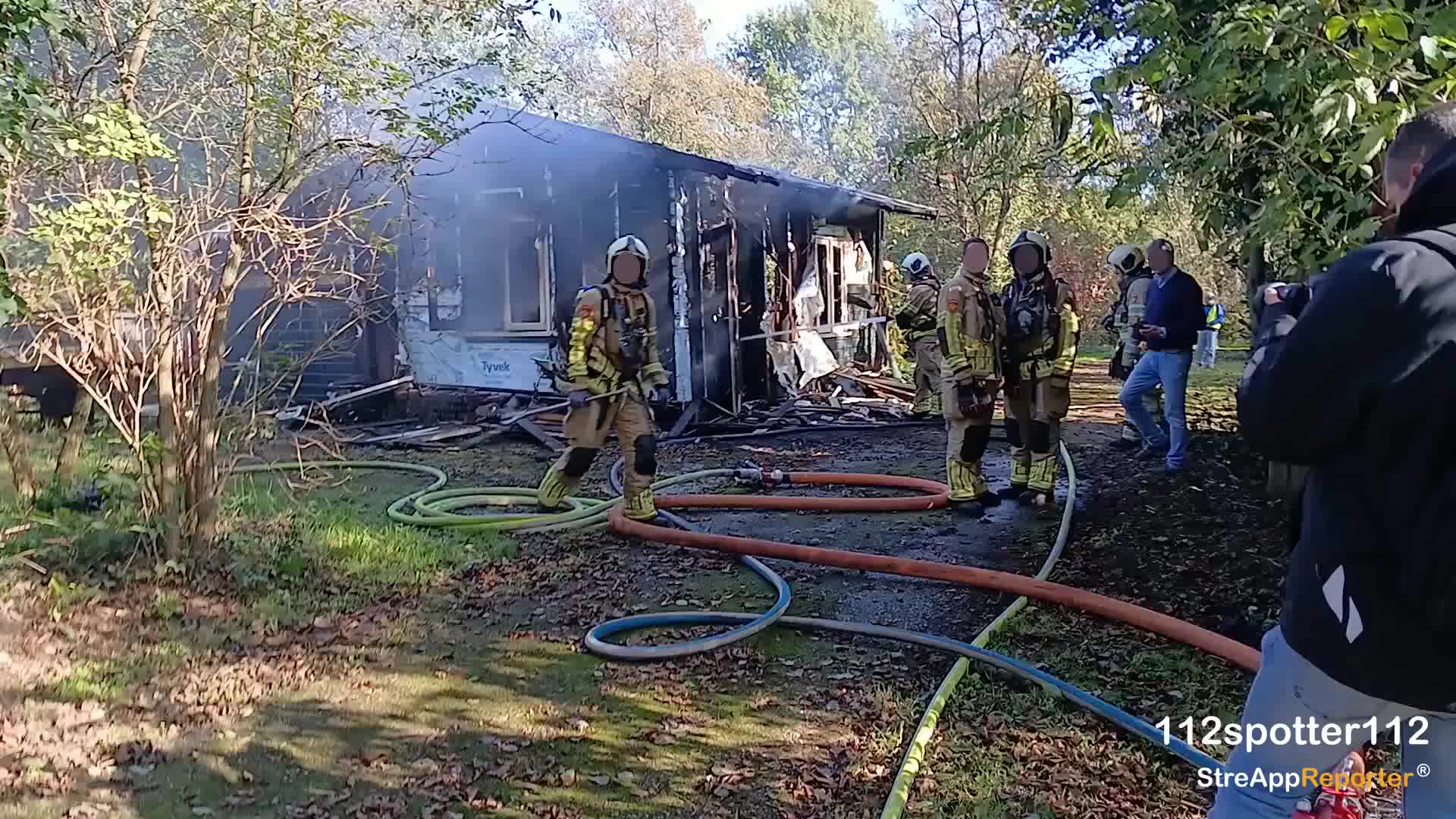 Brand verwoest tuinhuisje aan de Arnhemseweg in Leusden