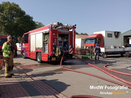 Grote brand in loods 