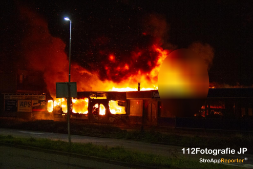 Witgoedbedrijf in Haarlem volledig verwoest