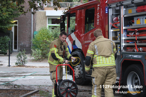 Brand op dak bij basisschool 