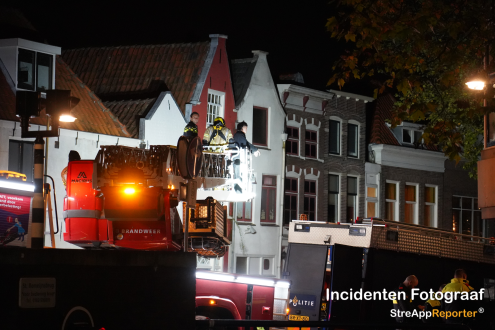 ME voert charges uit bij krakers demonstratie in Gouda